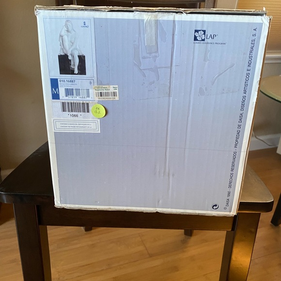 RETIRED 2004 ‘LOST IN THOUGHT’ Lladro item#01016887 - Picture 13 of 16